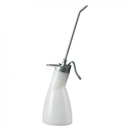 168316 BURETTE ATELIER PRESSOL EN POLYETHYLENE TRANSPARENT 500ml POMPE EN LAITON AVEC BEC RIGIDE 165mm PERMET UN DOSAGE GOUTTE 